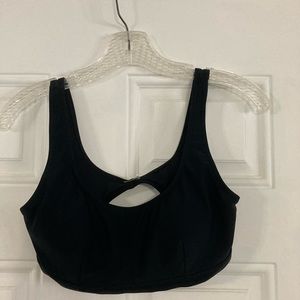 Old navy sports bra, Small, Black color.